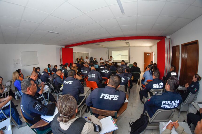 Capacitan a Policía Municipal de Guanajuato para atender a personas migrantes